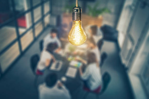 Efectos de la iluminación en el trabajo: claves para un entorno laboral seguro y productivo